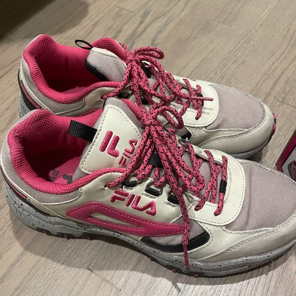 Fila Reminder Trail Hiking Sneakers - Picture 1 of 3